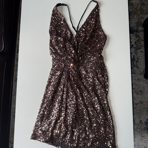 Astr The Label Sequin Twist Front Mini Dress in Black Gold Size Small - Picture 3 of 7